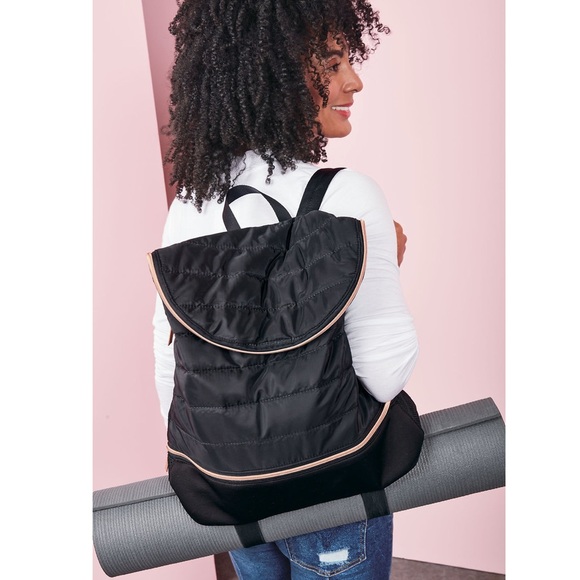 🆕 Stella & Dot Black Quilted Crush It Backpack - Picture 3 of 11